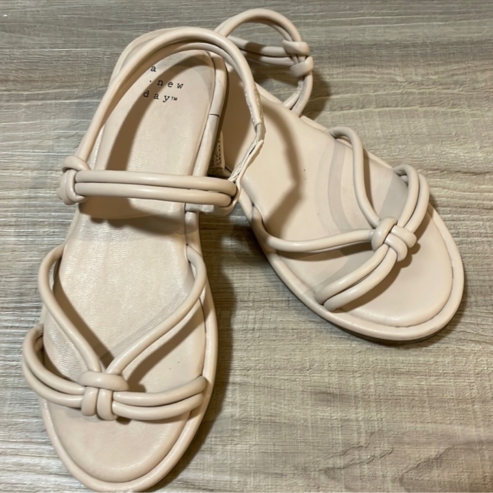 NWT A New Day Lara Sandals Off White Size 9 - Picture 5 of 8